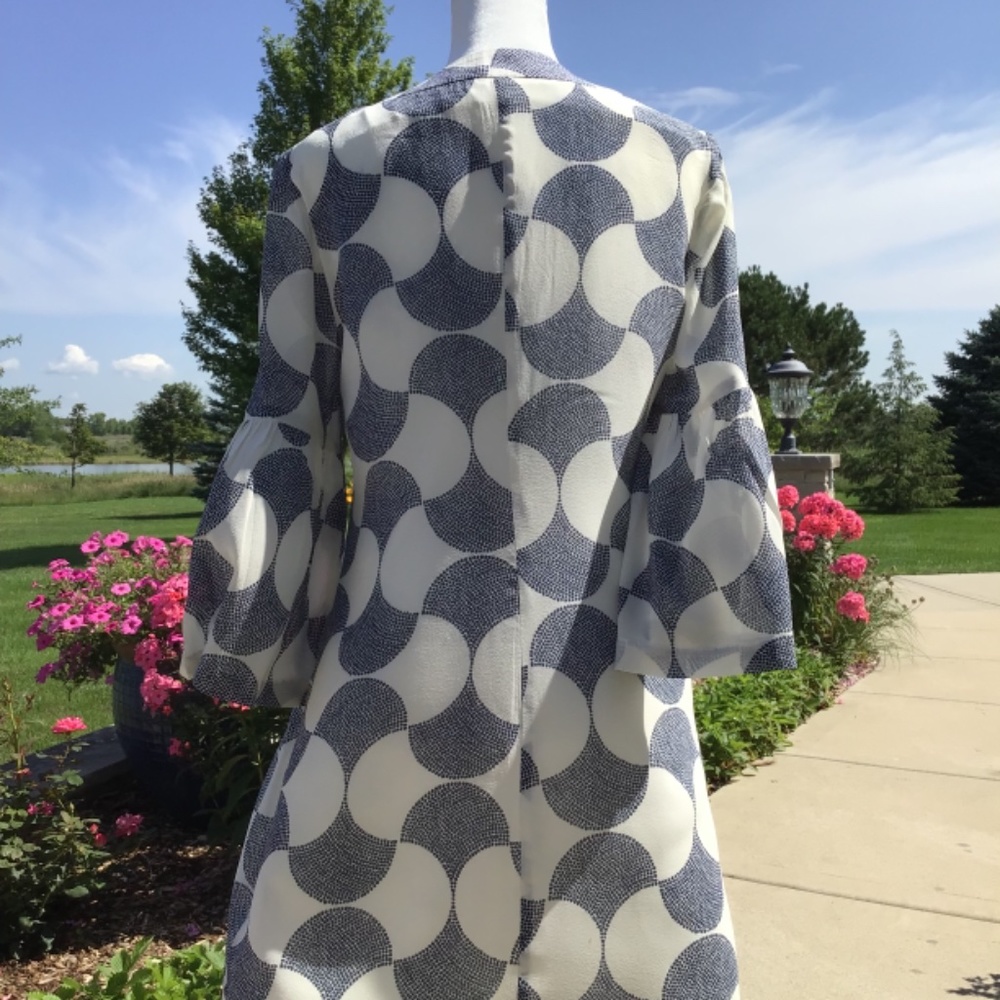 Trina Turk "Bonita" Blue White Print Dress with Bell Sleeve sz 2 MSRP $248. - Picture 9 of 17